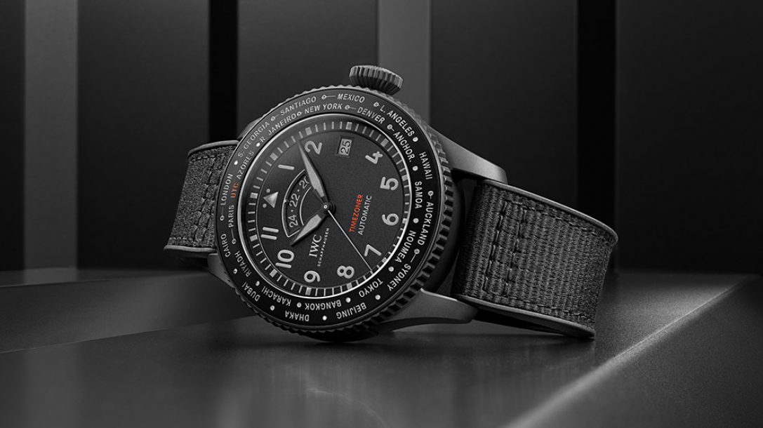 万国表飞行员腕表 TIMEZONER顶枪 CERATANIUM-复刻表