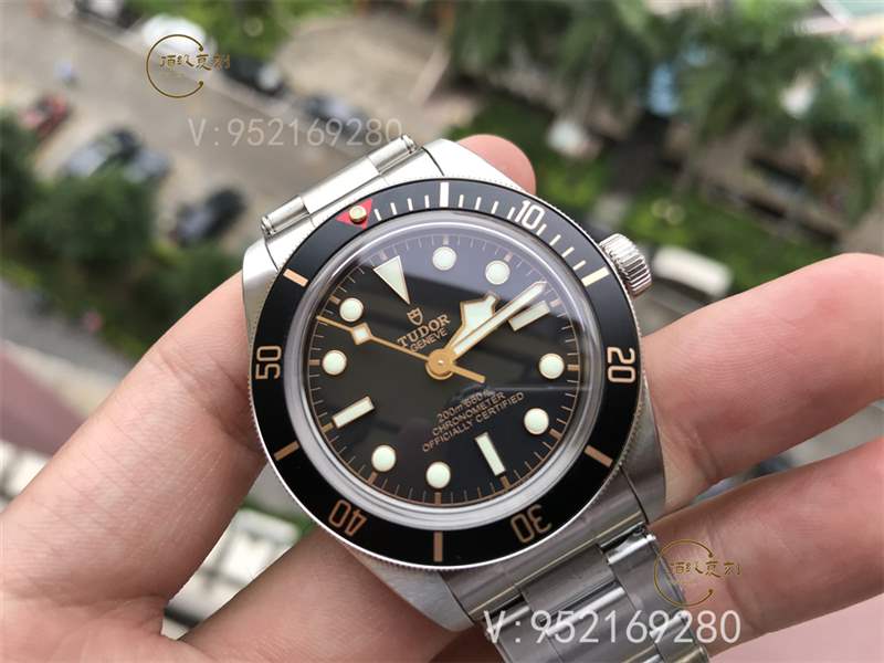 ZF厂帝舵碧湾M79030N腕表顶级复刻版本对比正品怎么样-复刻表