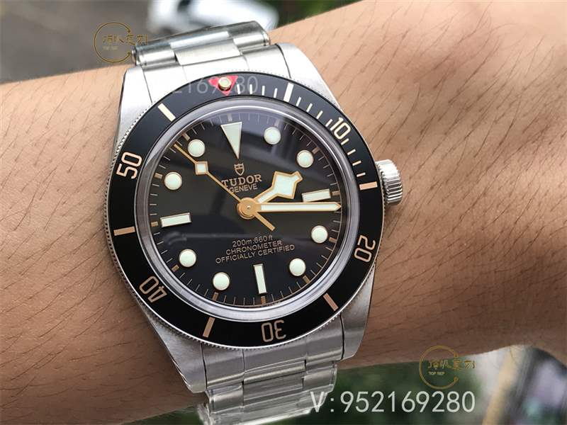 ZF厂帝舵碧湾M79030N腕表顶级复刻版本对比正品怎么样-复刻表