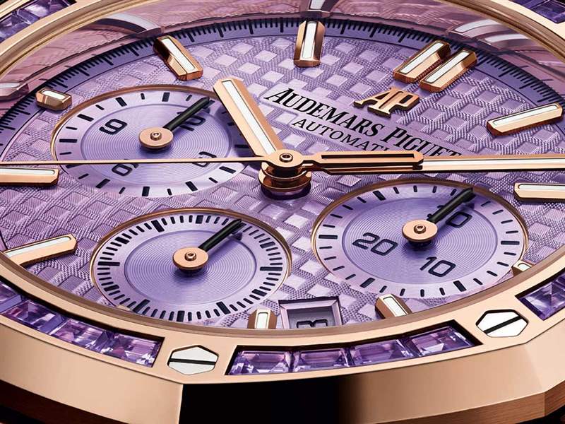 爱彼皇家橡树自动计时码表，闪闪发光的紫罗兰色-复刻表