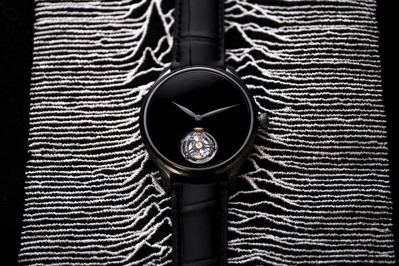 H. Moser & Cie Endeavour Tourbillon Vantablack® 黑色指针