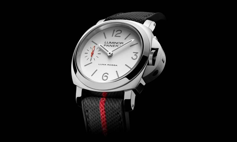 消光白表盘、红色小秒针，纯净又抢眼｜Panerai Luminor Luna Rossa腕表PAM01342