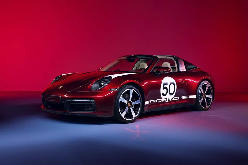 Porsche Design Chrono 911 Targa 4S Heritage Design Edition