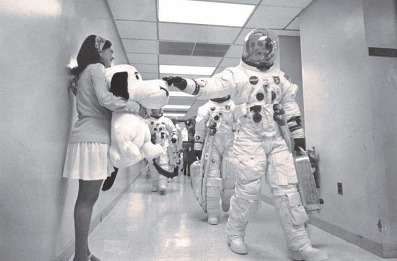 要讲Snoopy与太空的关系，就要数到1967年，阿波罗1号发生致命意外导致三名