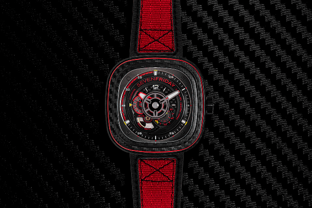 SevenFriday P3C/04 碳红