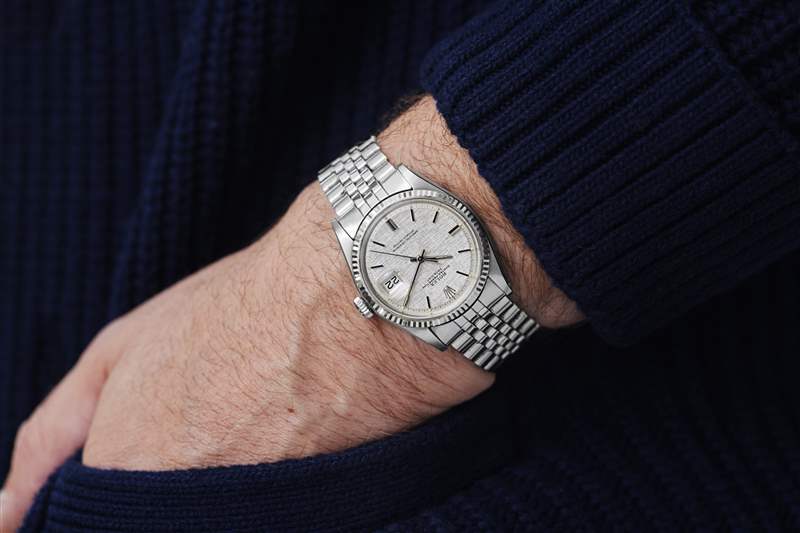 复古手表两枚金百达翡丽，一枚 1980 年代带有世界时间表圈的 Sinn 计时码表，以及一枚 1974 年劳力士蚝式万年历腕表-复刻表