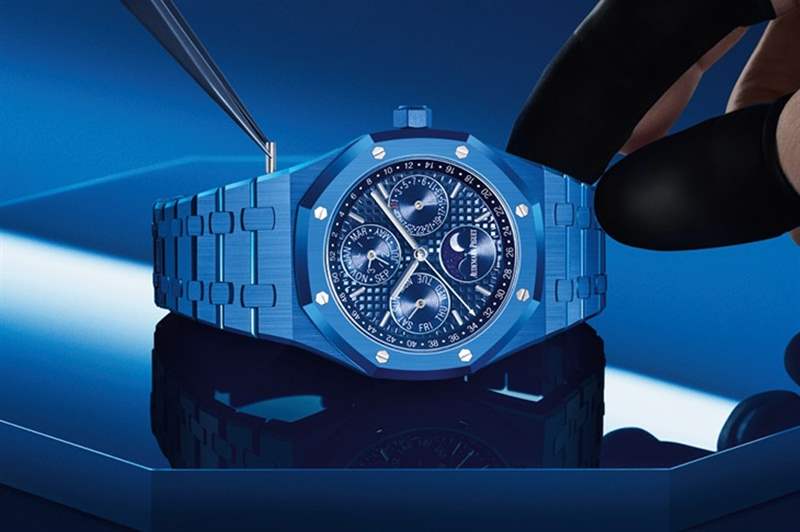 爱彼AUDEMARS PIGUET的陶瓷色彩张力,如何刷新Royal Oak皇家橡树系列经典印象?-复刻表