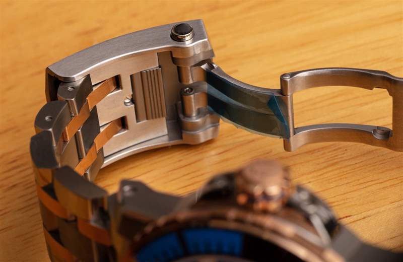 Carl F. Bucherer Patravi ScubaTec 双音手表评论-复刻表