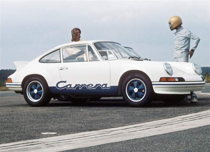 911 Carrera RS 2.7是保时捷911车系中的一款标志性杰作，亦是首款以「Carrera」命名，并将Carrera名称印上车身的车款。 （图片来源：TAG Heuer）