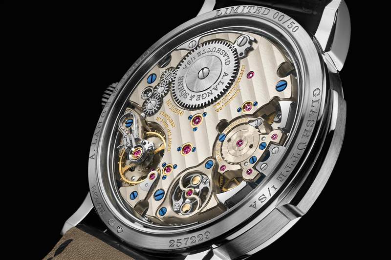 A. Lange & Söhne Richard Lange 三问表内部机芯的渲染图。