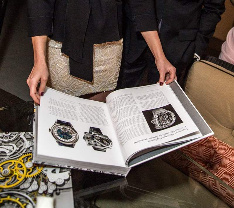 世界上最昂贵的手表书籍派对照片-复刻表