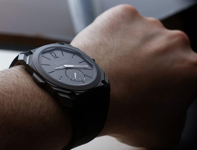 宝格丽Octo Finissimo三问报时腕表是世界上最薄的腕表-复刻表