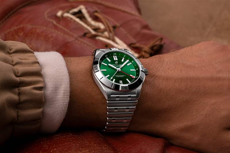 Breitling航空经典Navitimer70周年联乘国泰GMT腕表限量200枚-复刻表