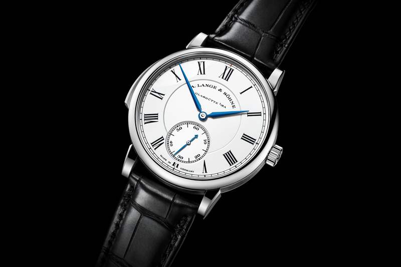 A. Lange & Söhne Richard Lange 三问表的效果图。