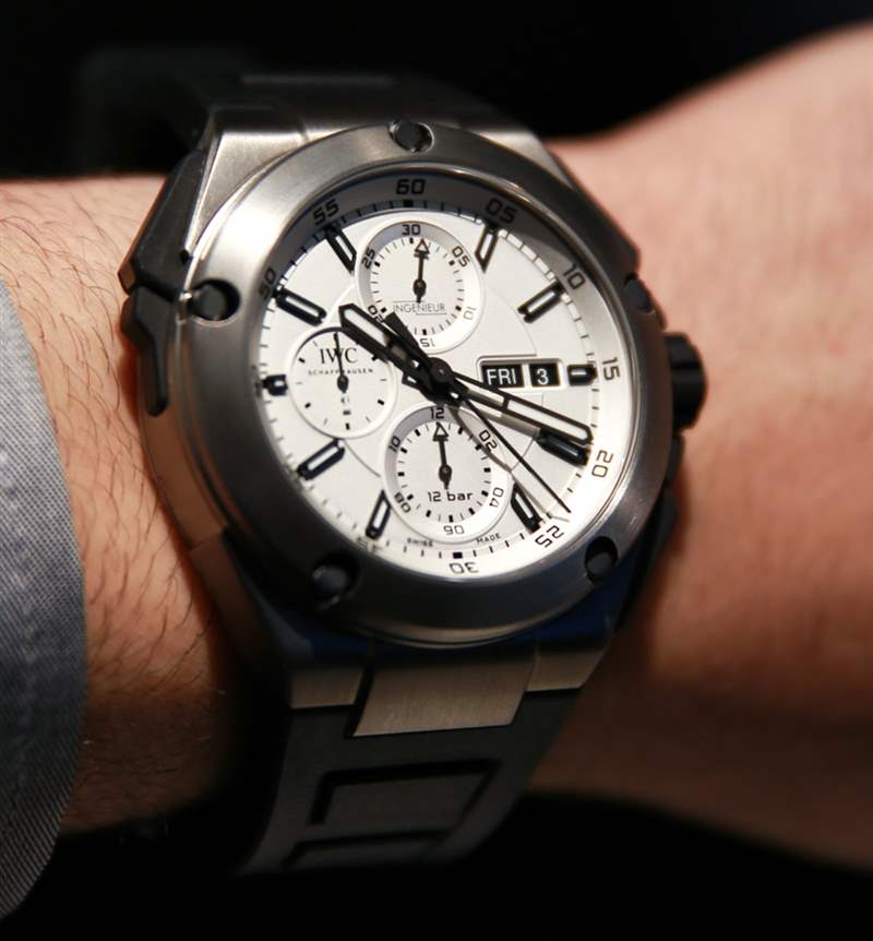 万国表工程师双计时钛金属腕表上手体验-复刻表