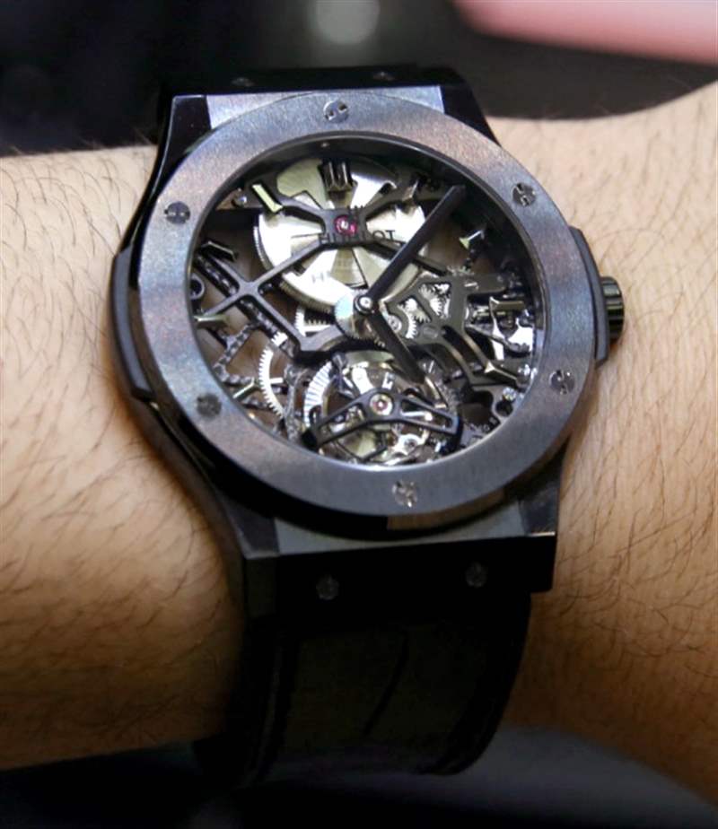 Hublot Classic Fusion Skeleton Tourbillon 45 毫米腕表 - 黑色陶瓷