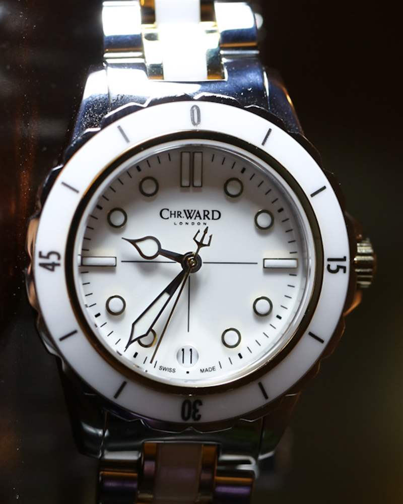 Christopher Ward W60 珊瑚手表 2