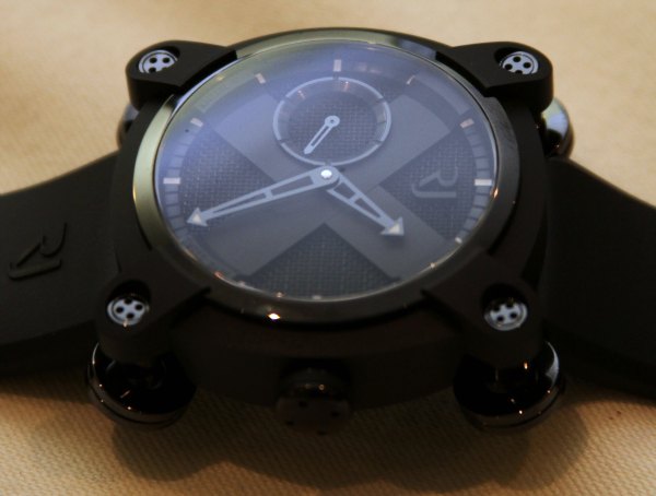 罗曼·杰罗姆月球入侵者手表-复刻表