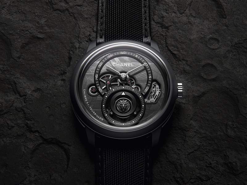 Chanel香奈儿新品亮点:Monsieur de Chanel陨石盘陀飞轮,J12 Cybernetic黑白像素-复刻表