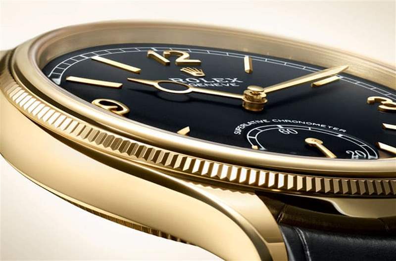 1908系列一律採用貴金屬錶殼，錶圈部分則以坑紋與圓拱型組成。（Rolex官網）