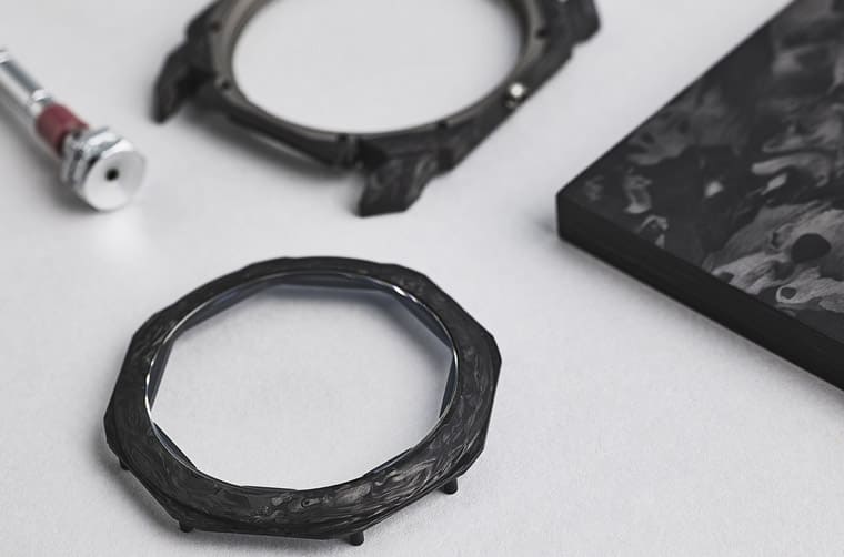 宝格丽连推两款启用锻造碳材质的Octo Finissimo超薄表搭配玫瑰金细节展现奢华前卫感-复刻表