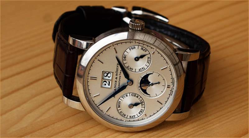 朗格积家哪个好 朗格和积家哪个好(朗格和积家哪个档次高)-复刻表