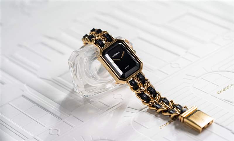 CHANEL - 最具识别度的一款女表，CHANEL Première腕表